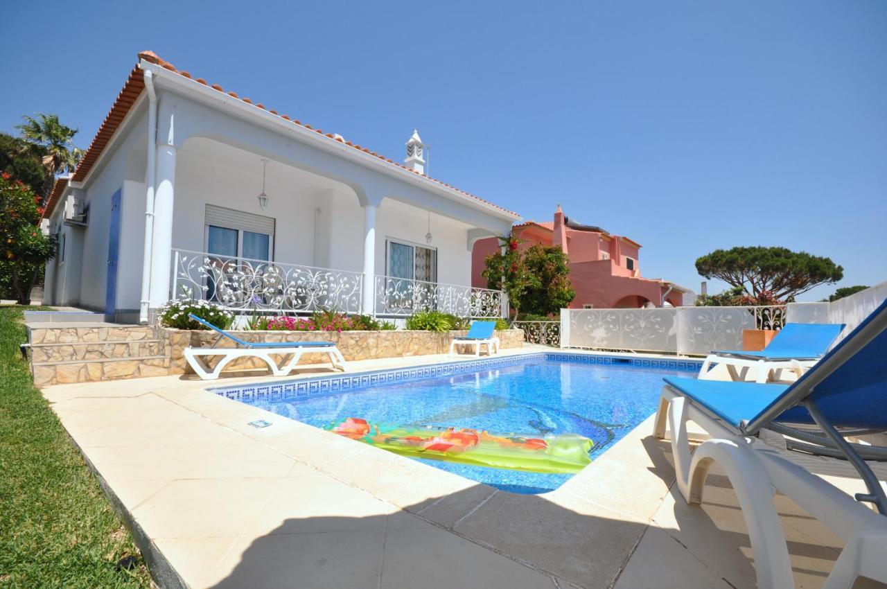 Well-Appointed Villa Is Situated In The Popular Resort Of Vilamoura Куартейра Екстер'єр фото