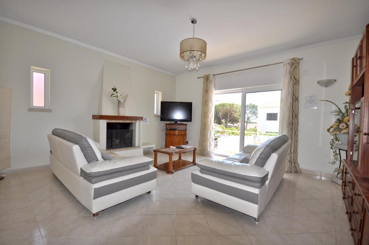 Well-Appointed Villa Is Situated In The Popular Resort Of Vilamoura Куартейра Екстер'єр фото