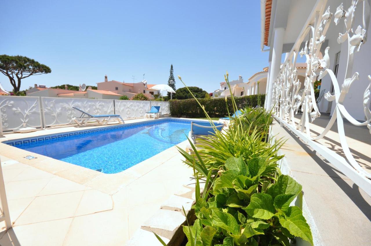 Well-Appointed Villa Is Situated In The Popular Resort Of Vilamoura Куартейра Екстер'єр фото