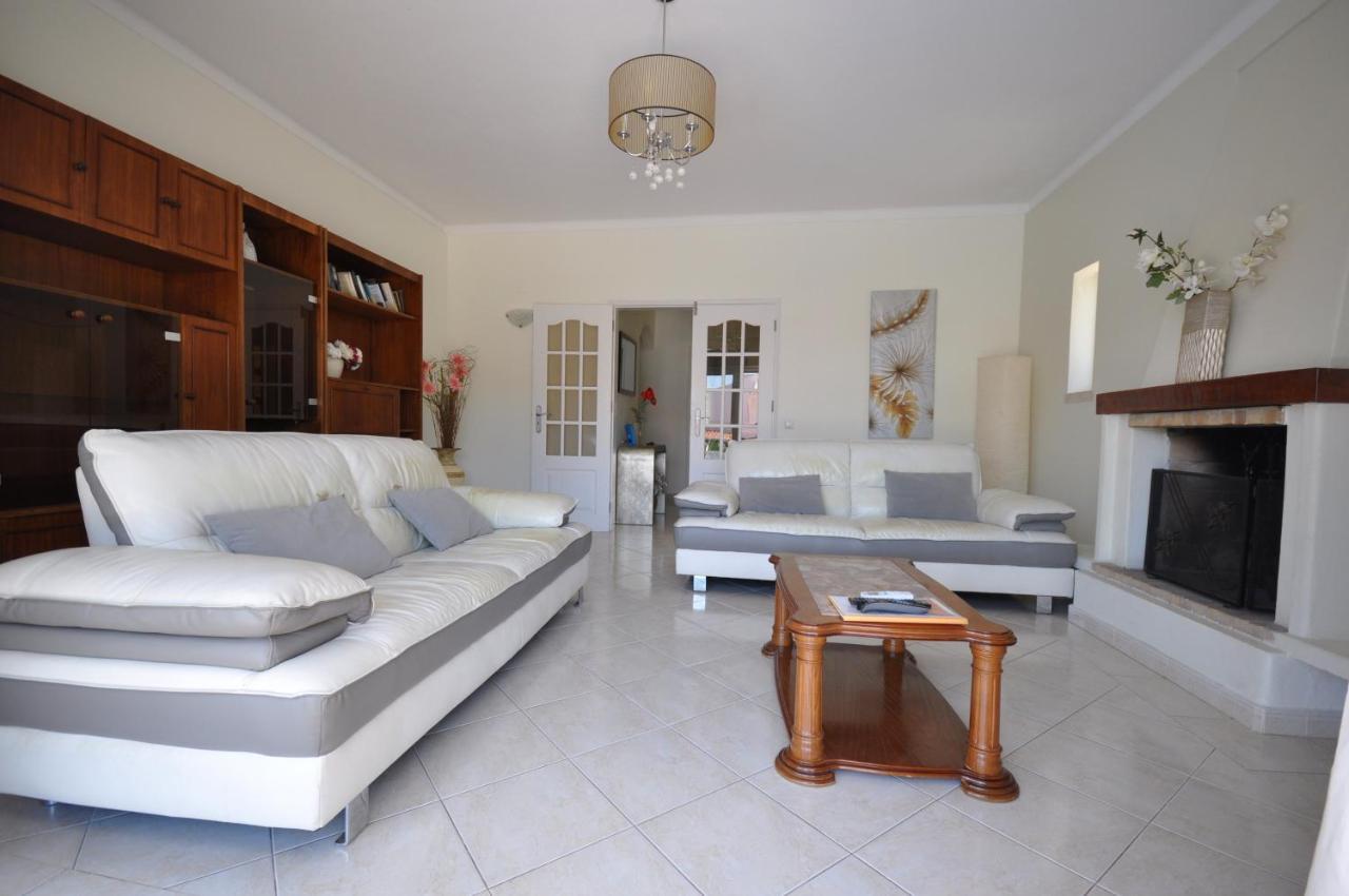 Well-Appointed Villa Is Situated In The Popular Resort Of Vilamoura Куартейра Екстер'єр фото