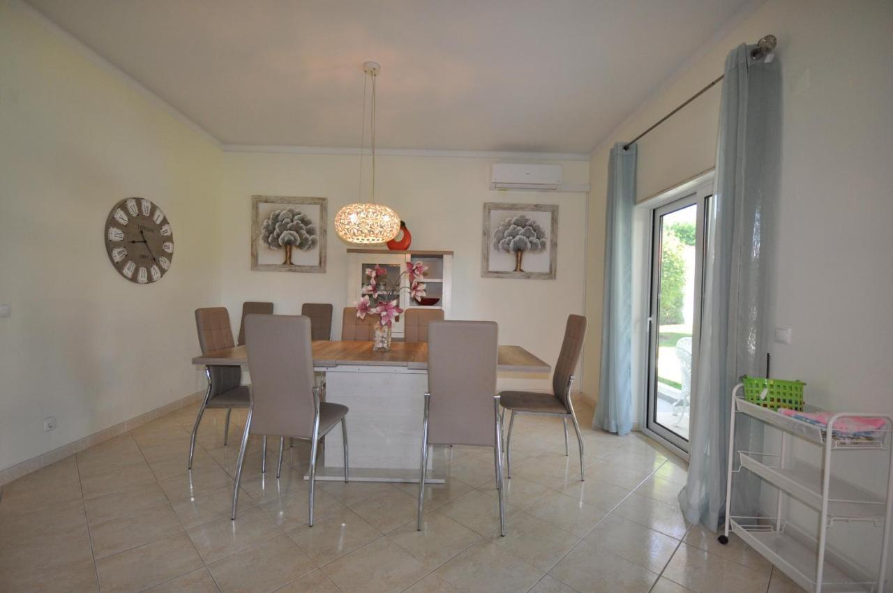 Well-Appointed Villa Is Situated In The Popular Resort Of Vilamoura Куартейра Екстер'єр фото