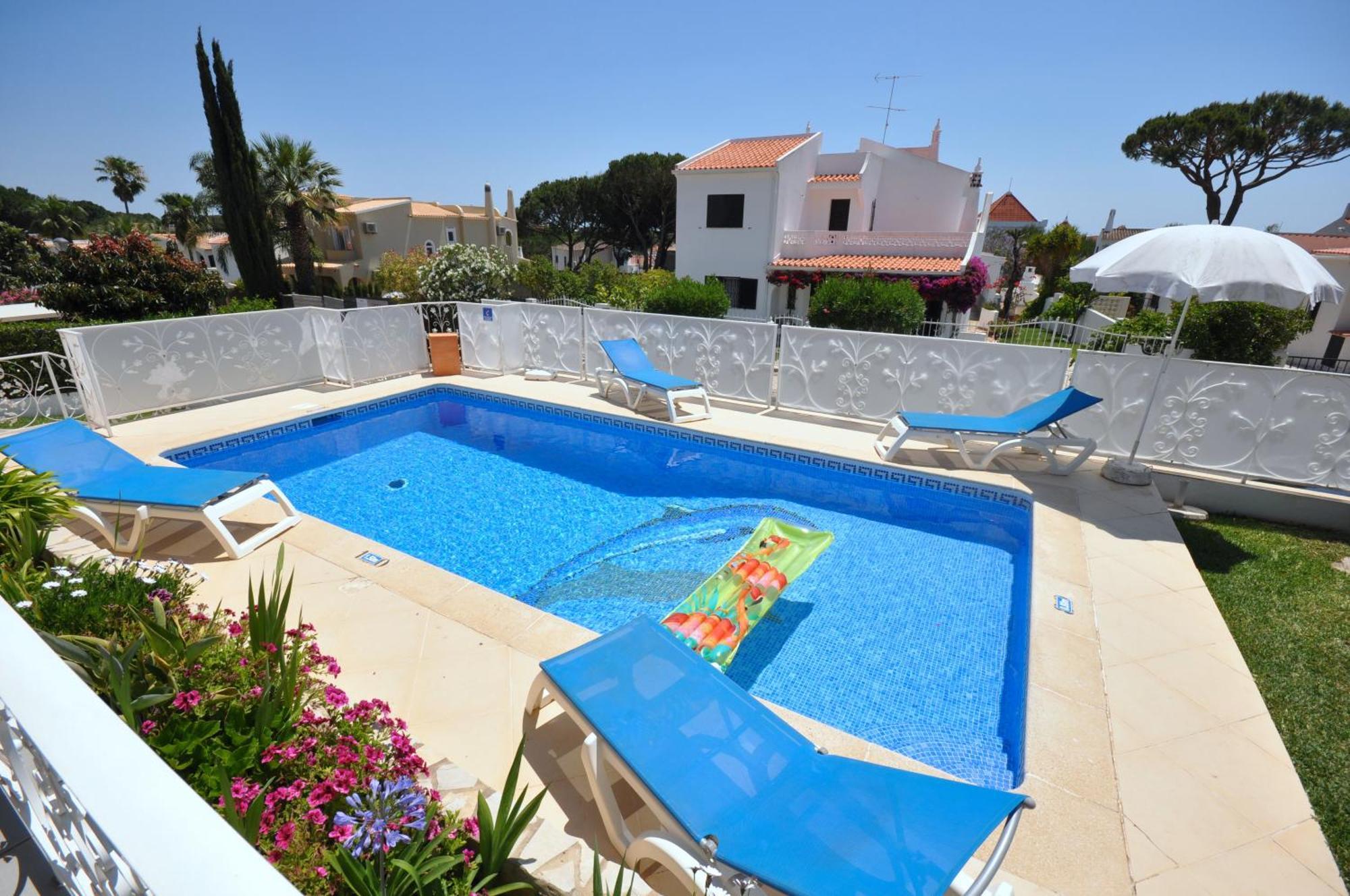 Well-Appointed Villa Is Situated In The Popular Resort Of Vilamoura Куартейра Екстер'єр фото